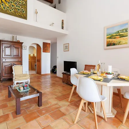 Holiday home Le Jardin Du Poete Yourhosthelper *