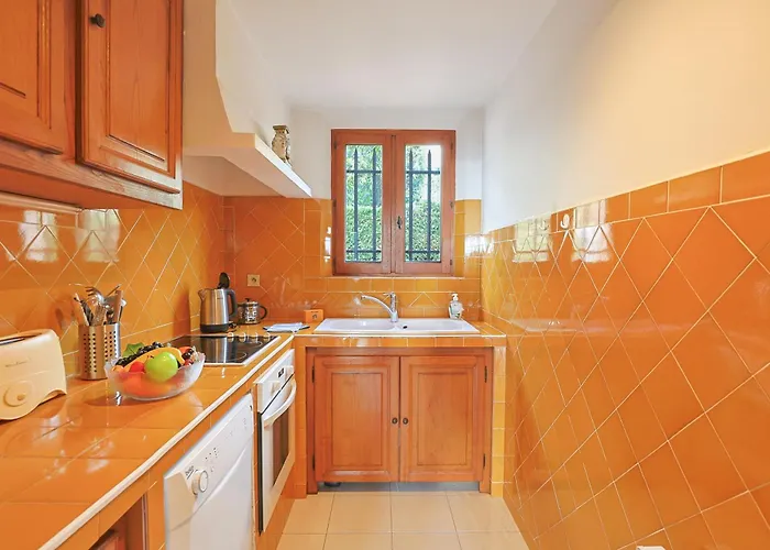 Le Jardin Du Poete Yourhosthelper Holiday home *