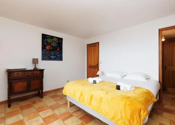 Le Jardin Du Poete Yourhosthelper Sainte-Maxime