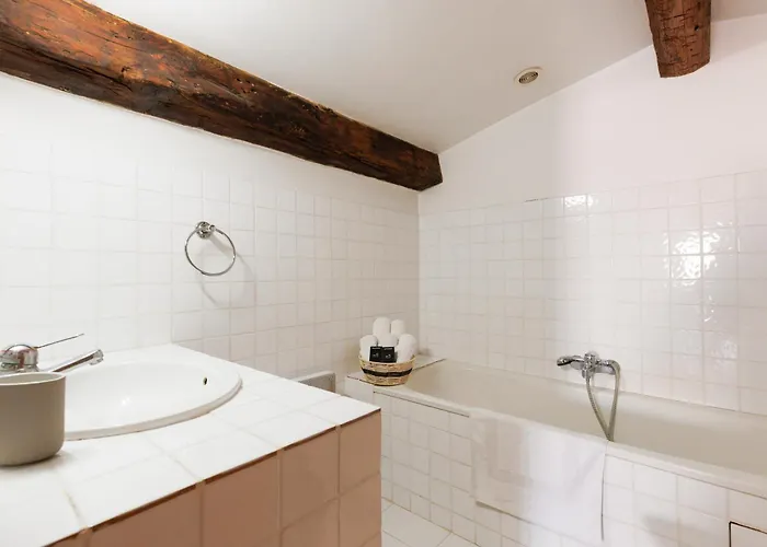 Holiday home Le Jardin Du Poete Yourhosthelper *