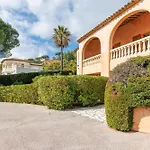 Le Jardin Du Poete Yourhosthelper Feriehus Sainte-Maxime