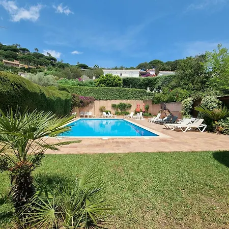 Holiday home Le Jardin Du Poete Yourhosthelper *