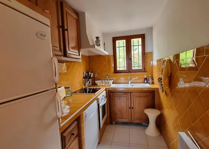 Le Jardin Du Poete Yourhosthelper * サント・マキシム