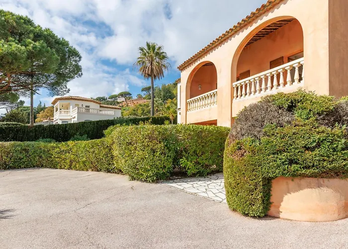 Le Jardin Du Poète Yourhosthelper Hébergement de vacances Sainte-Maxime